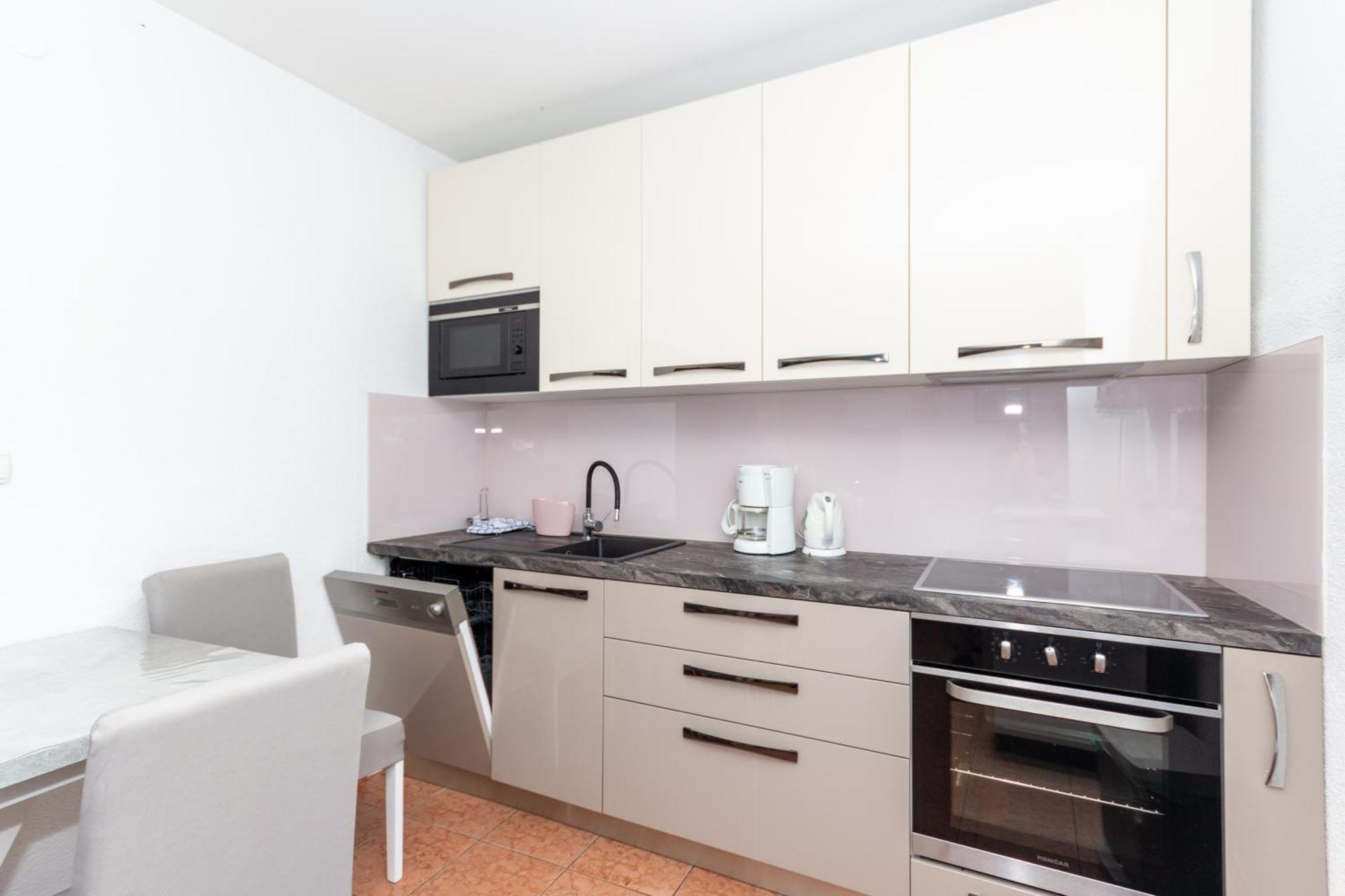 Apartmani Filip Pag Town Zewnętrze zdjęcie