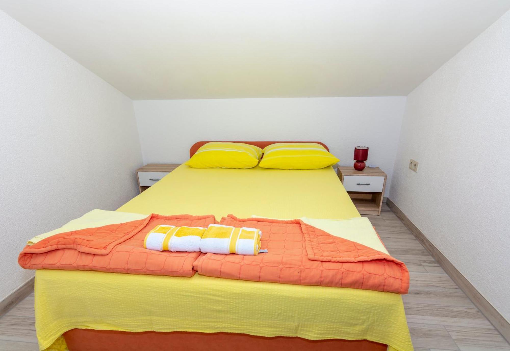 Apartmani Filip Pag Town Zewnętrze zdjęcie