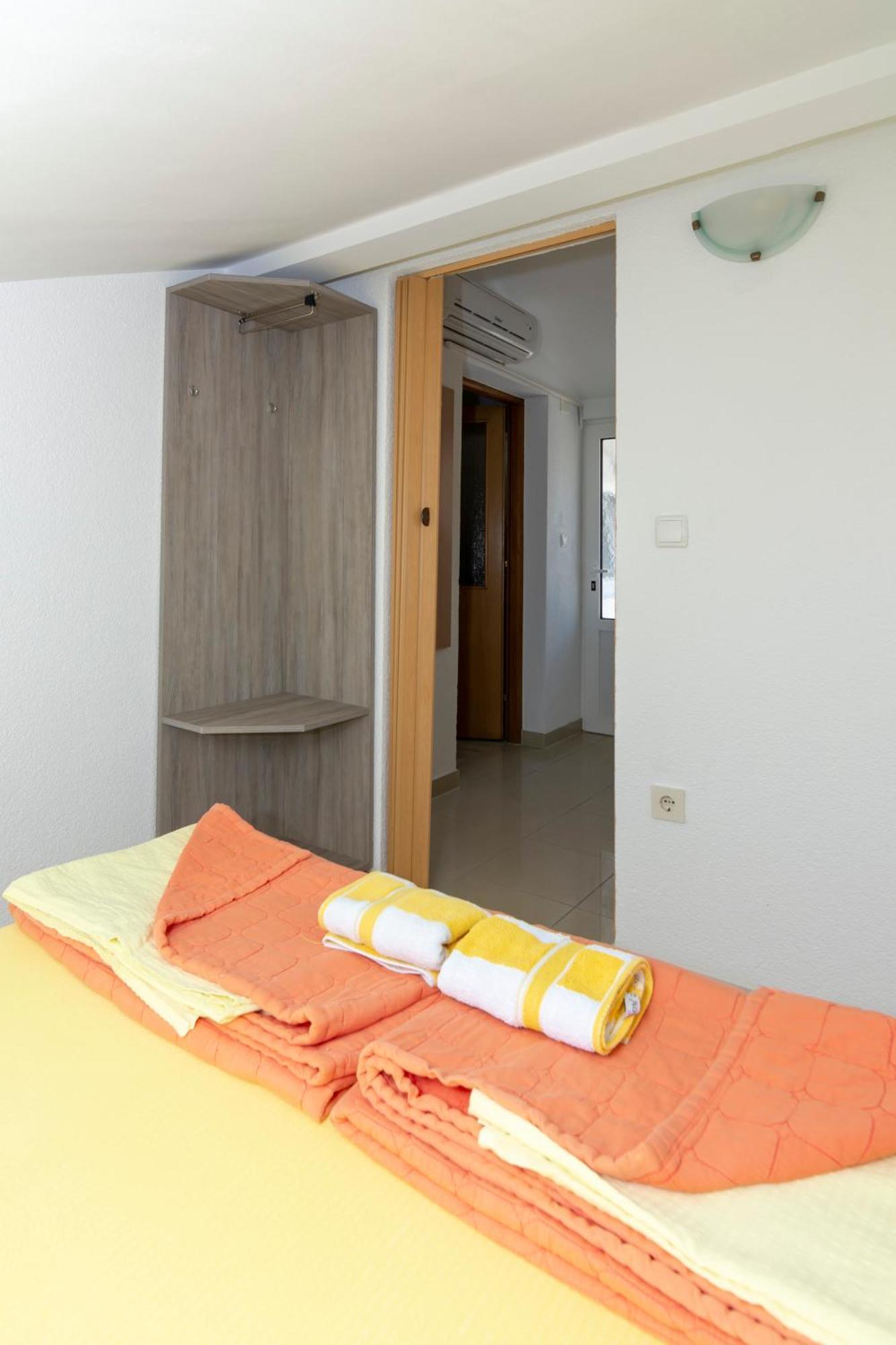 Apartmani Filip Pag Town Zewnętrze zdjęcie